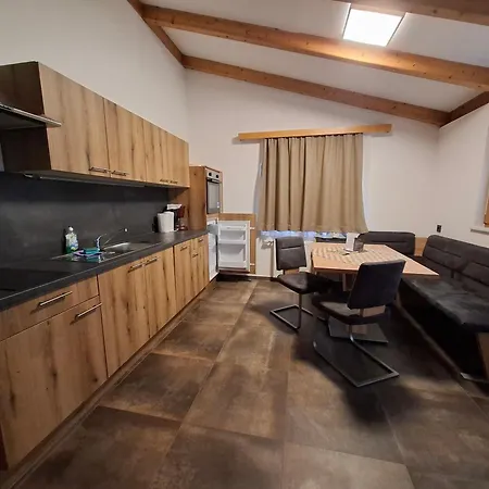 Ferienwohnung Nassfeld - Badestrand Inklusive * Tröpolach