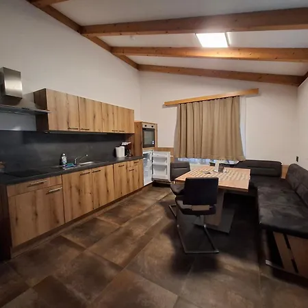 Ferienwohnung Nassfeld - Badestrand Inklusive * Tropolach