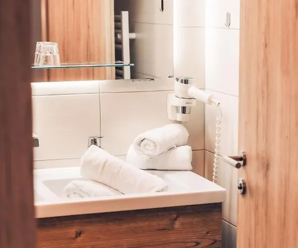 Ferienwohnung Nassfeld - Badestrand Inklusive *